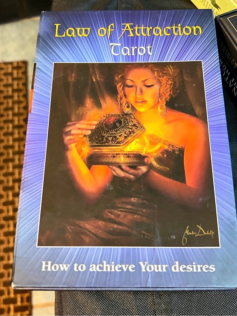 Lo Scarabeo Law of Attraction Tarot Kit